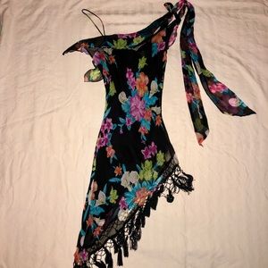 Cache Asymmetrical Beaded Top Size Small